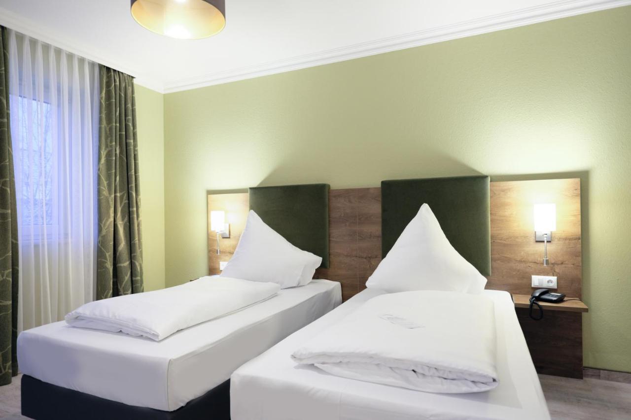 Hotel Roemerstadt ゲルストホーフェン エクステリア 写真